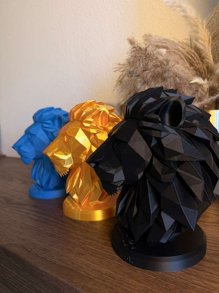 Low poly Lion Sculpture