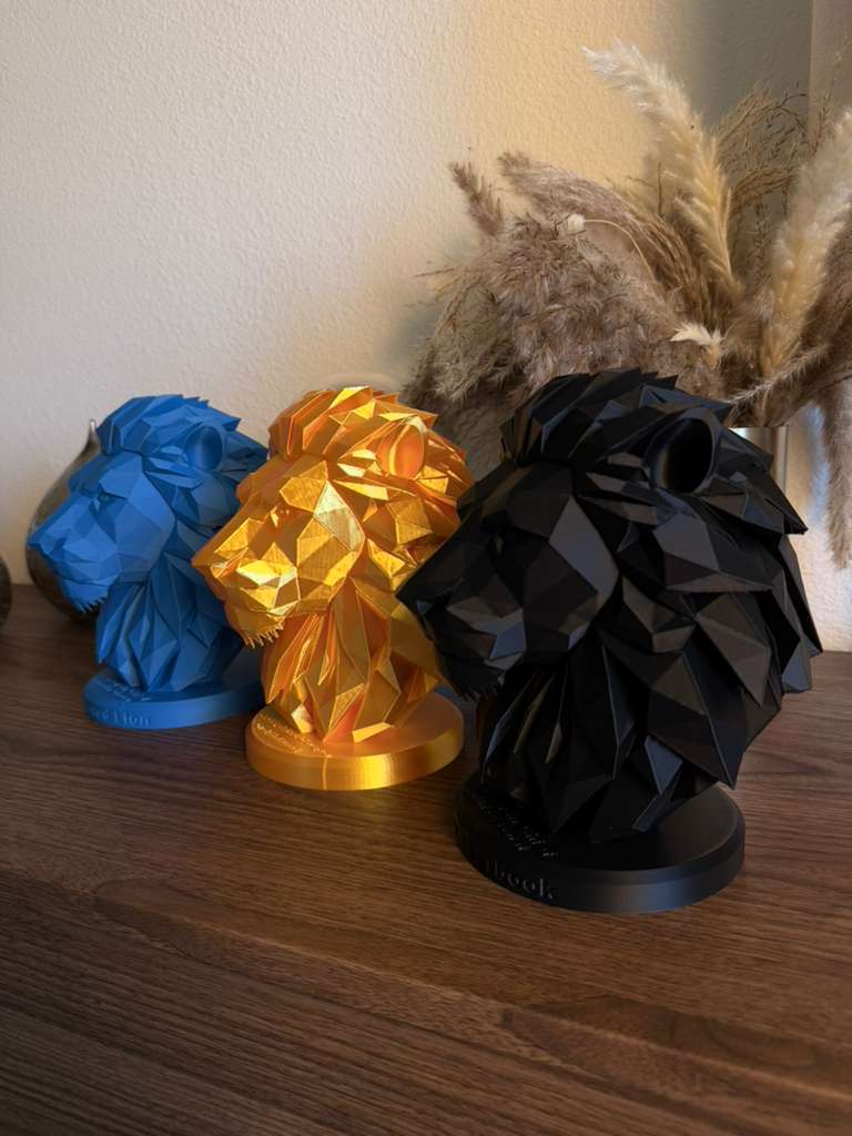 Low poly Lion Sculpture