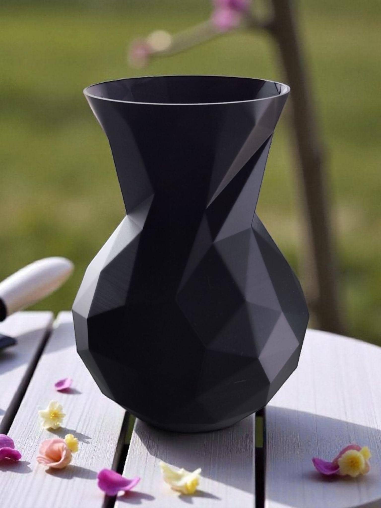 Minimalist Low Poly Vase