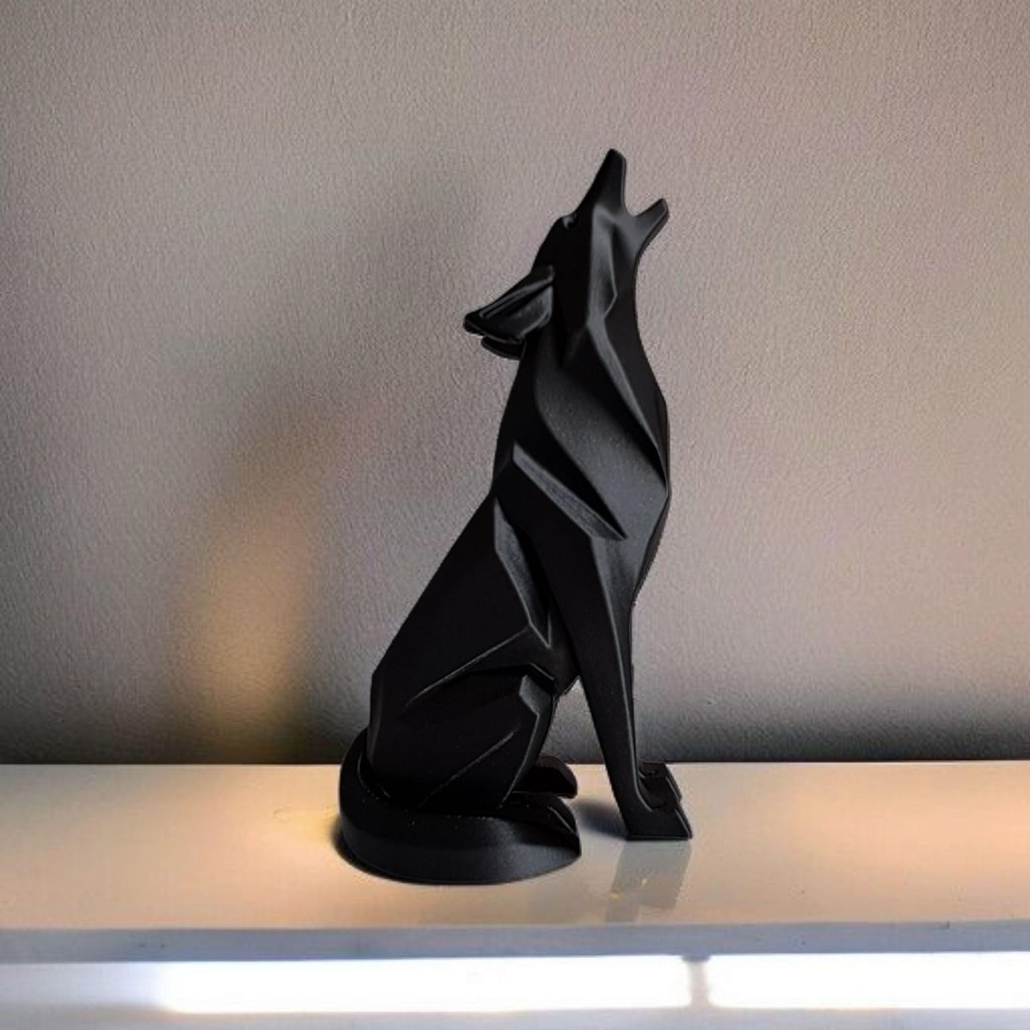3D Printed Howling Wolf Sculpture