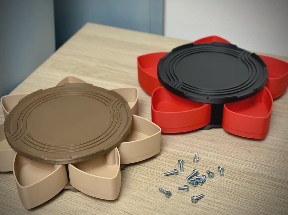 Rotating Storage Box