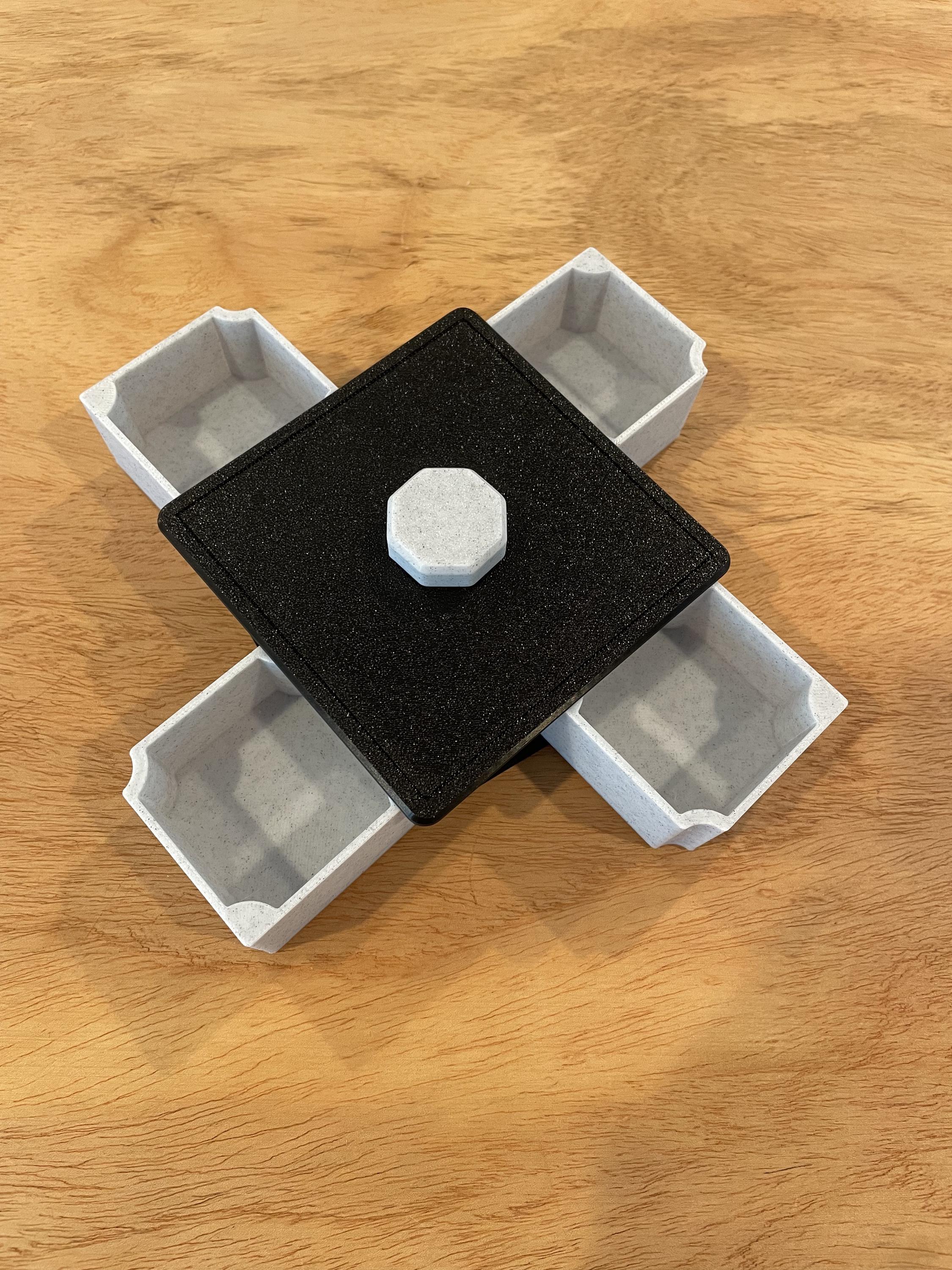 Rotating Storage Box