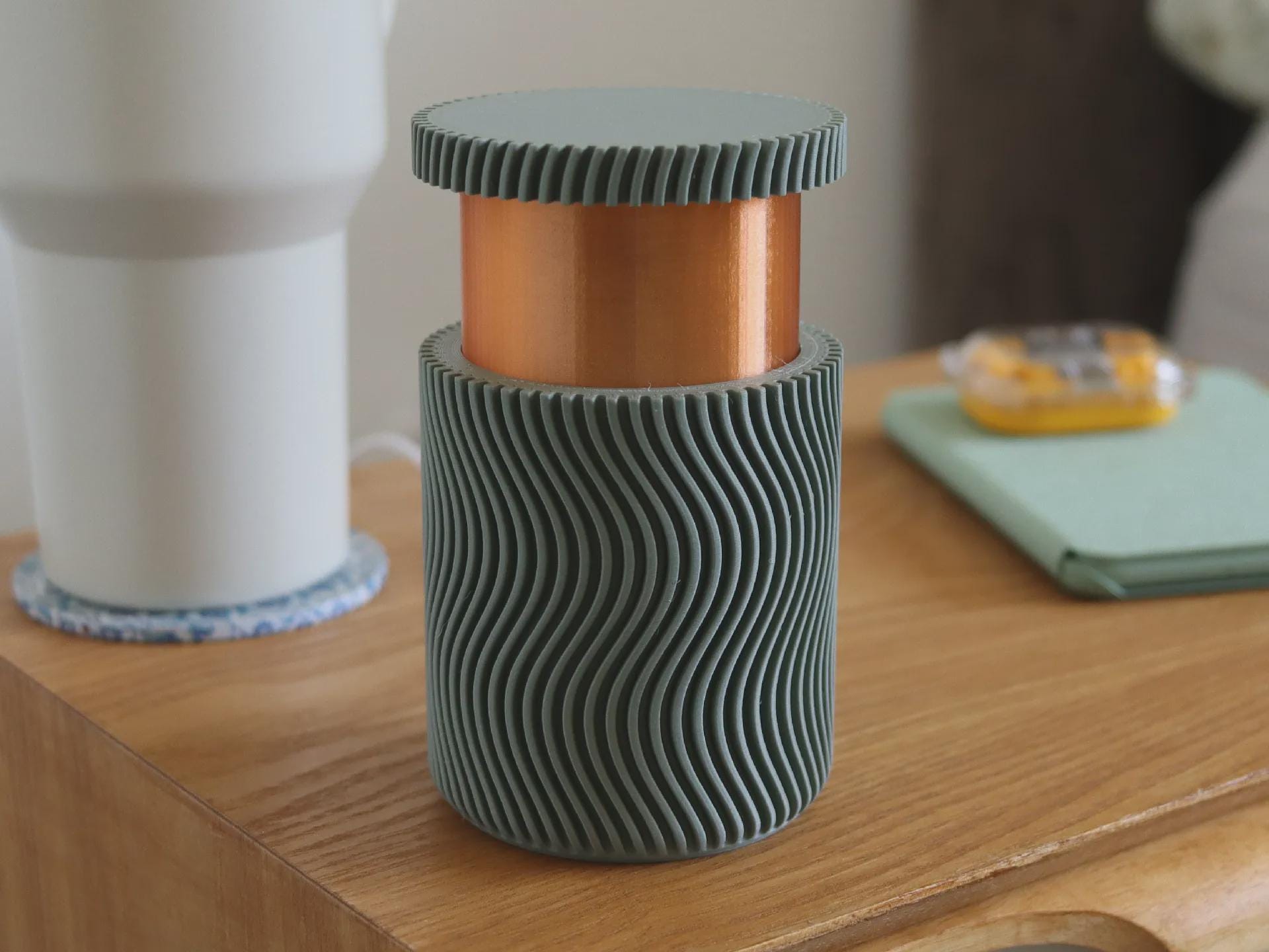 WAVE Portable Lamp