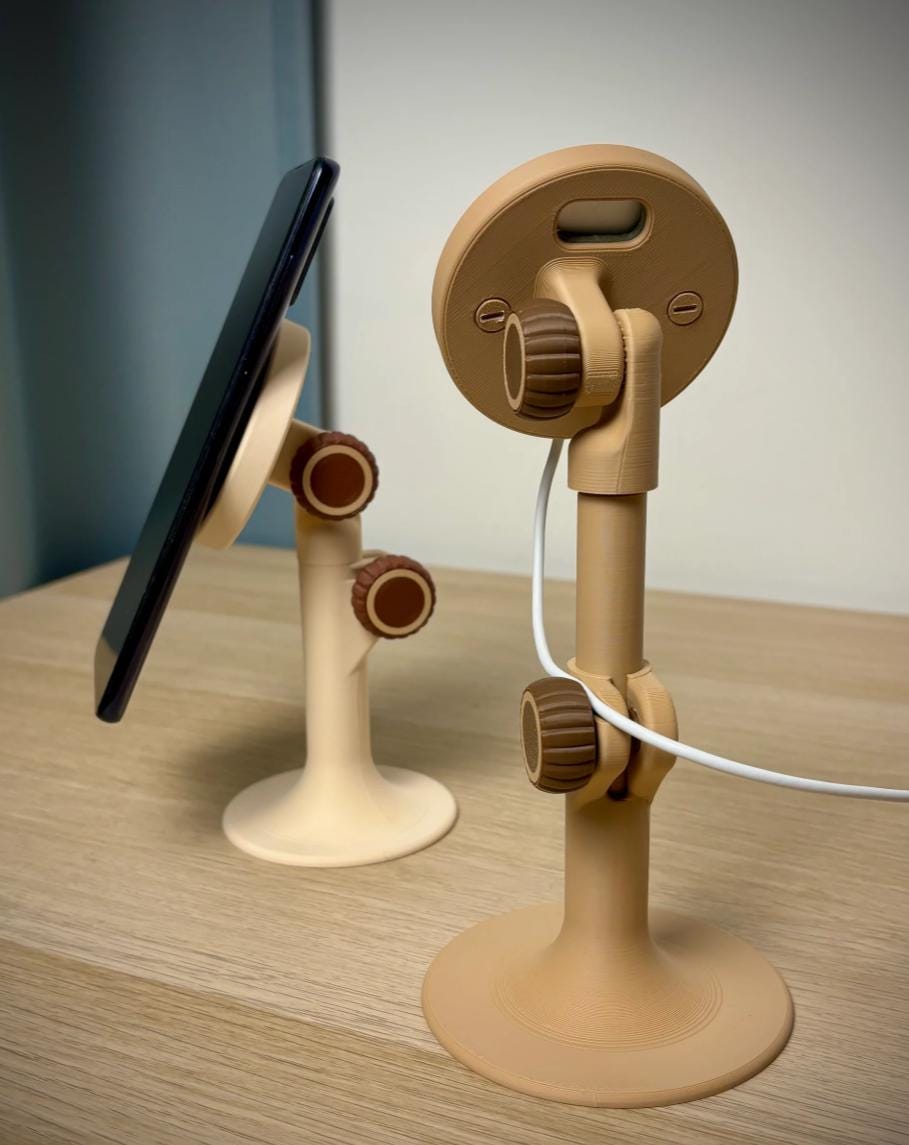 Adjustable MagSafe Charging Stand