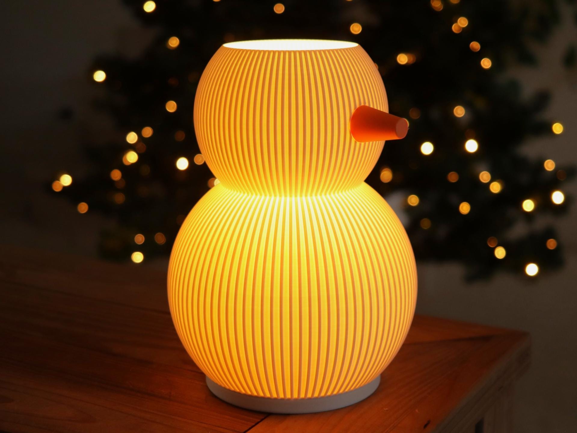3D Printed Snowman Lamp