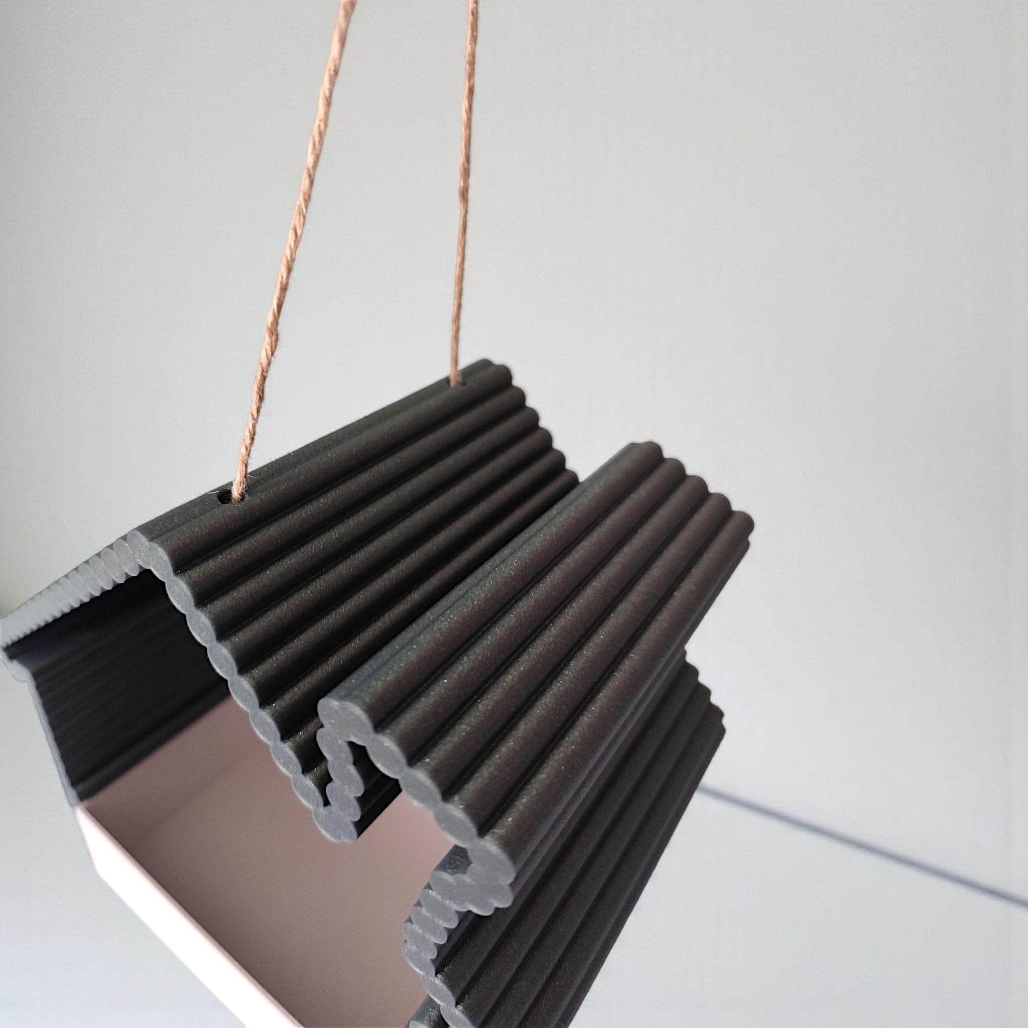 Ribbed Bird Feeder