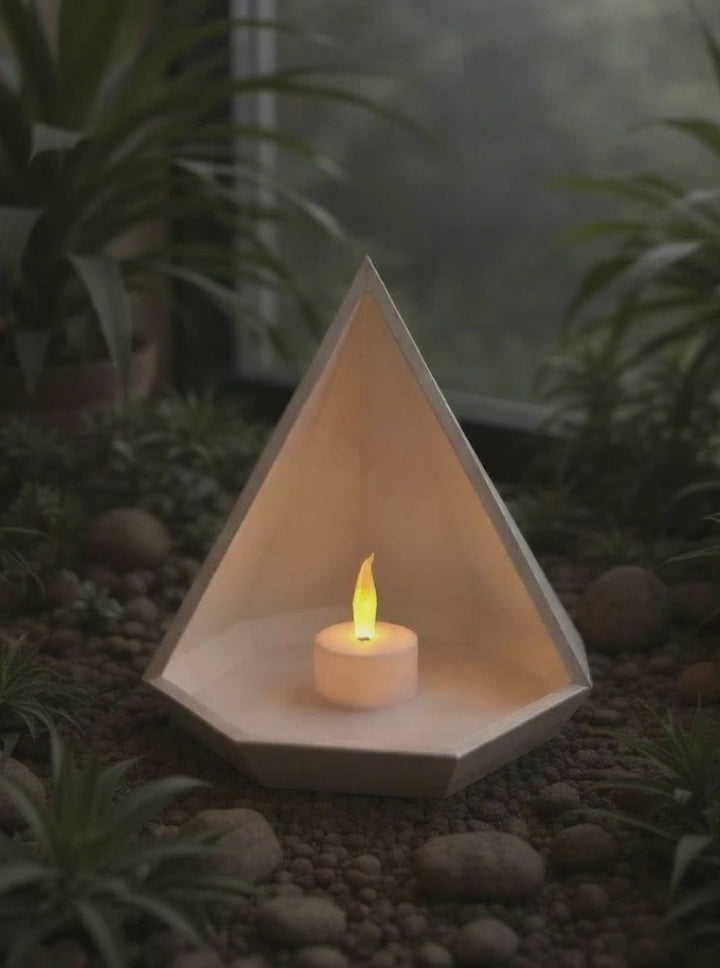 Geometric Pyramid Tray